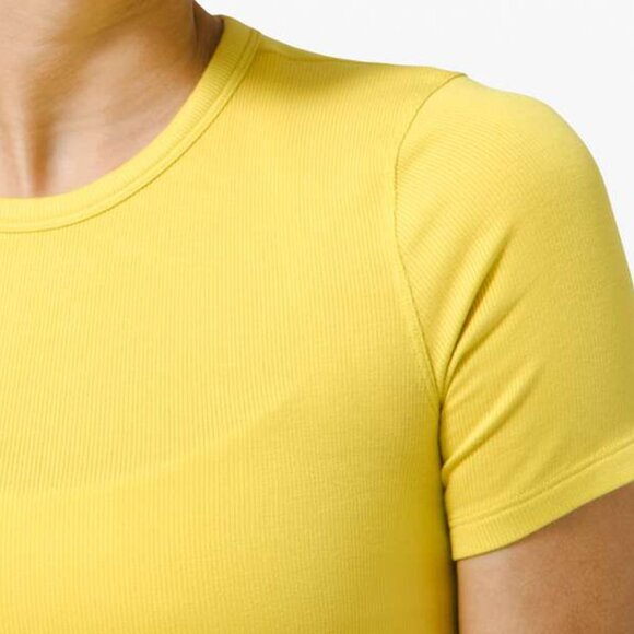 NEW Lululemon Hold Tight Short Sleeve Tee Yellow Serpentine size 4 - Picture 6 of 6